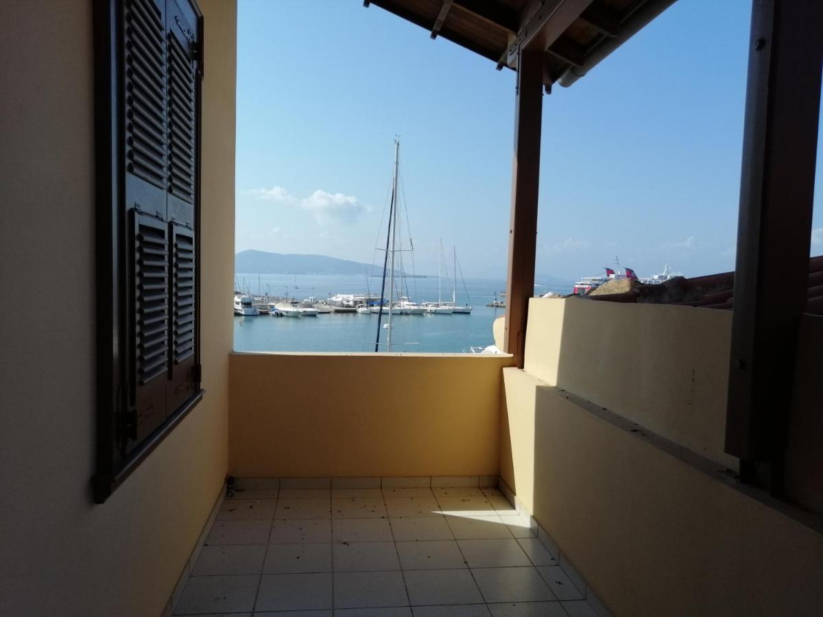 Aegina Port Apt 2-Διαμέρισμα Στο Λιμάνι Της Αίγινας 2 Exteriör bild