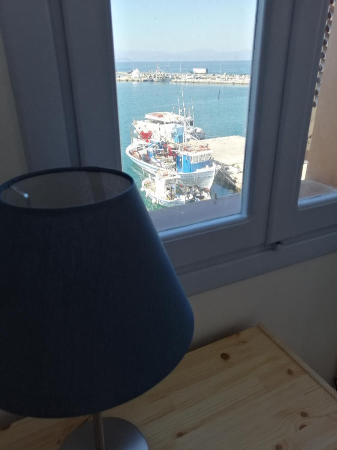 Aegina Port Apt 2-Διαμέρισμα Στο Λιμάνι Της Αίγινας 2 Exteriör bild