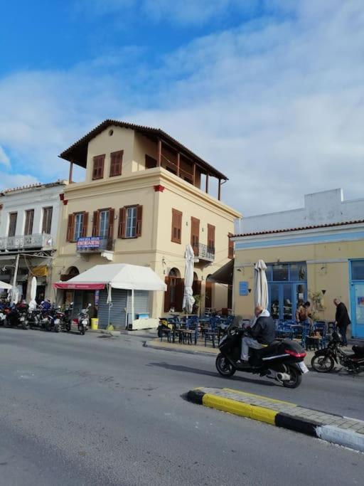 Aegina Port Apt 2-Διαμέρισμα Στο Λιμάνι Της Αίγινας 2 Exteriör bild