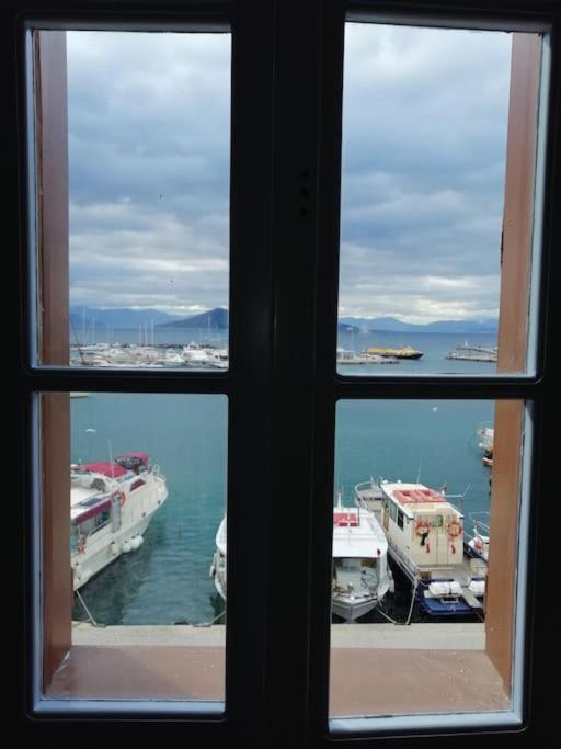 Aegina Port Apt 2-Διαμέρισμα Στο Λιμάνι Της Αίγινας 2 Exteriör bild