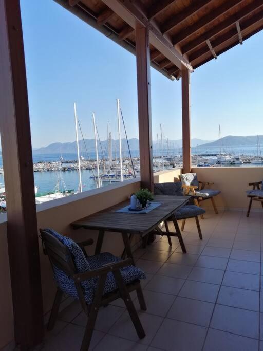 Aegina Port Apt 2-Διαμέρισμα Στο Λιμάνι Της Αίγινας 2 Exteriör bild